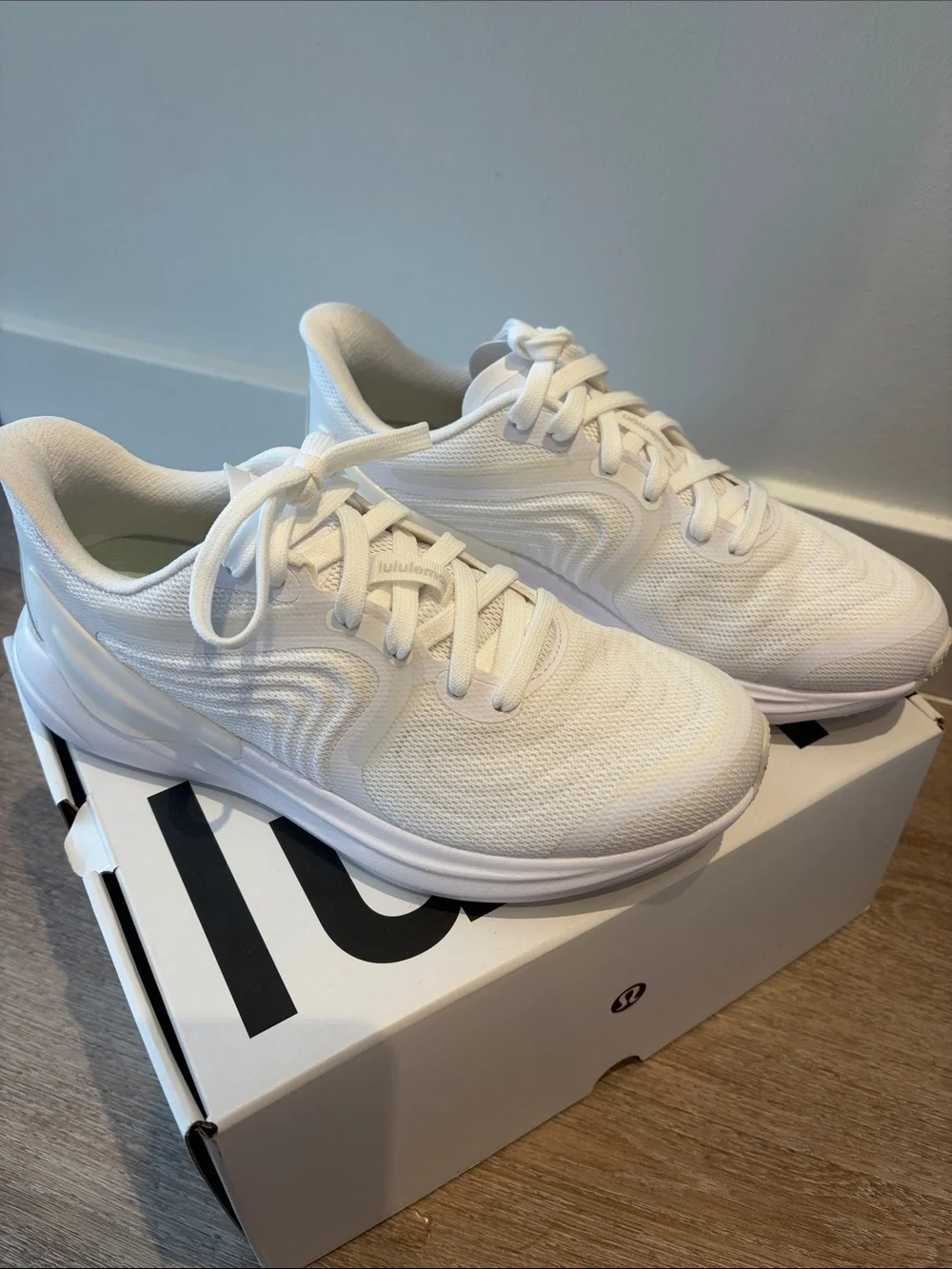 lululemon Women’s Blissfeel Run 2 Shoes - New and Never Worn